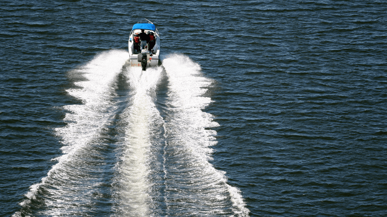 Power boat with wake