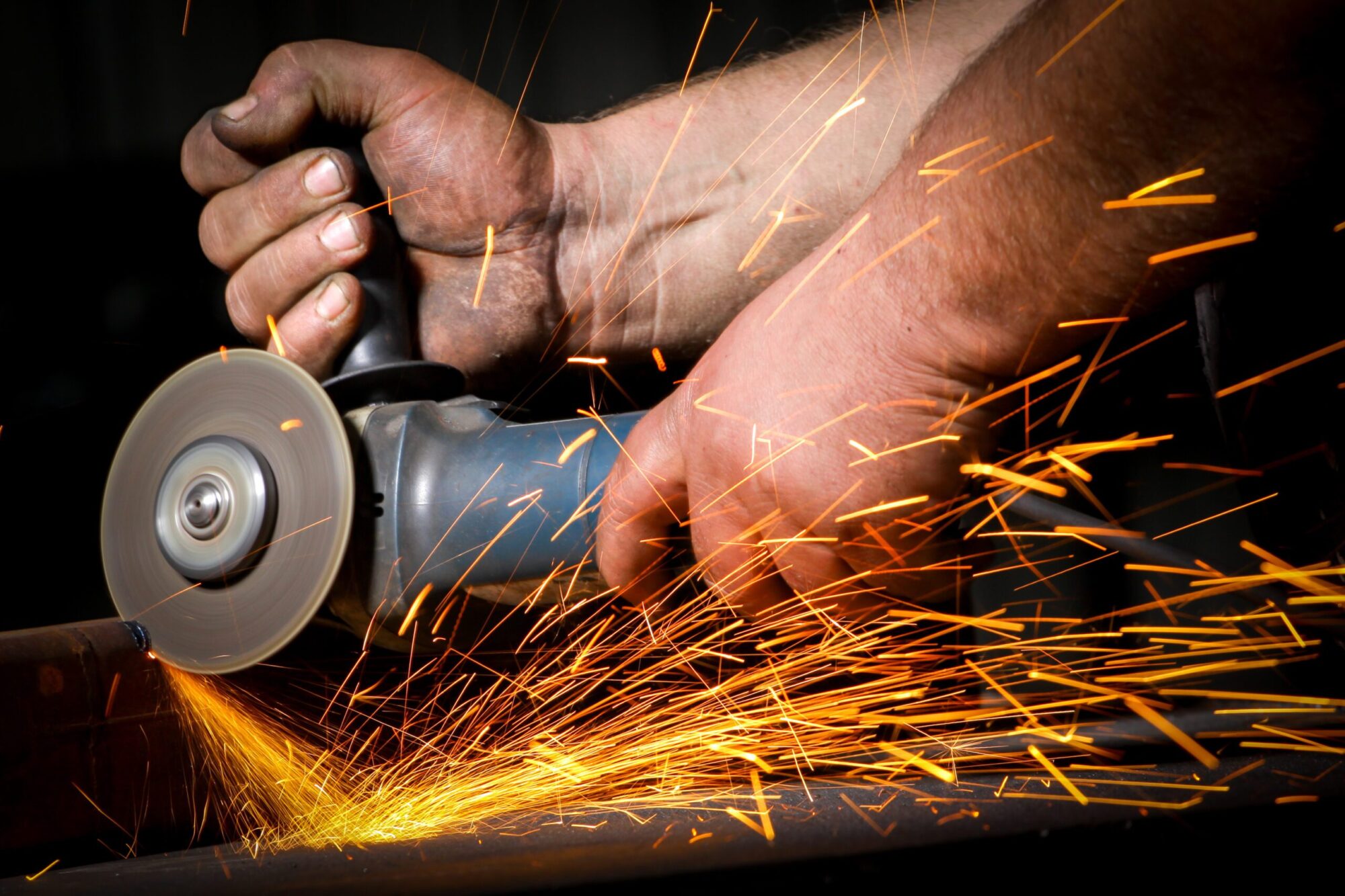 Metal,sawing,close,up